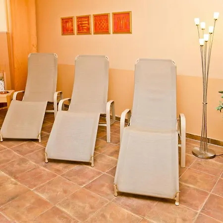 Apartment Duenenschloss - 02-03 Kuehlungsborn